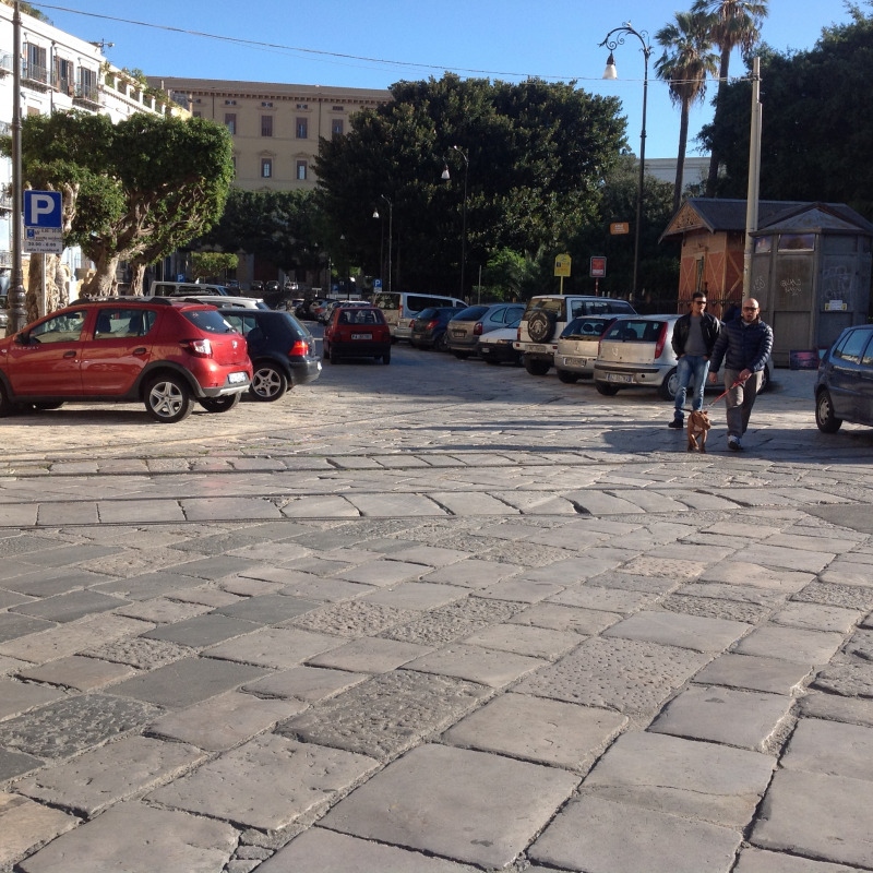 Un'immagine di Piazza Marina, a Palermo