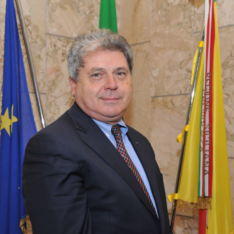 L'assessore Bruno Marziano