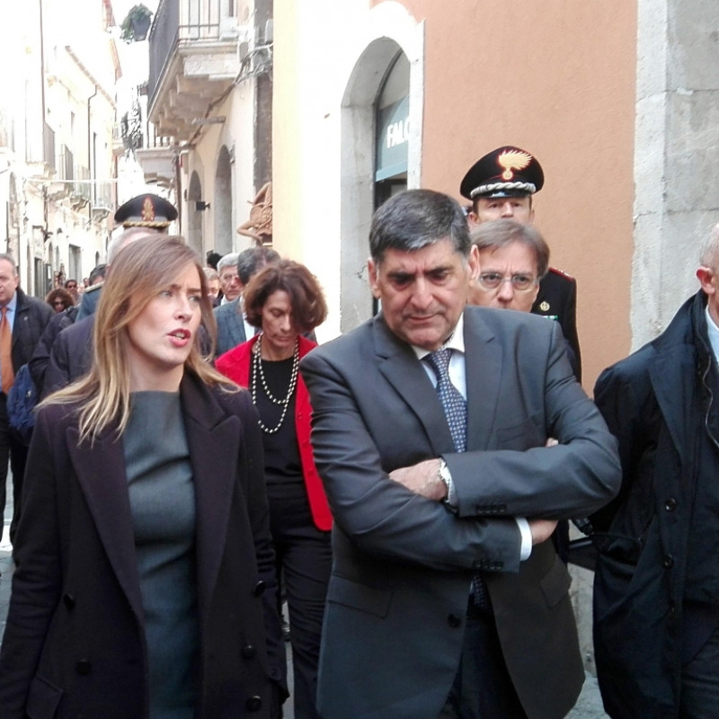 Maria Elena Boschi con il sindaco di Taormina - Ansa