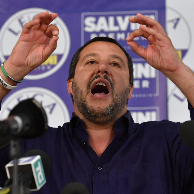 Il segretario della Lega, Matteo Salvini, in conferenza stampa a Milano