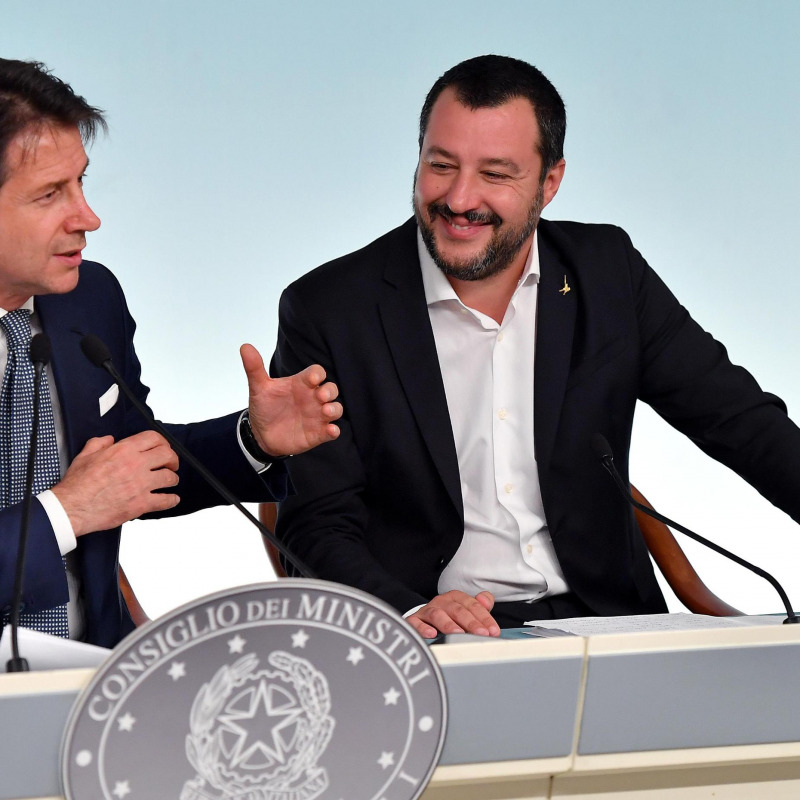 Il presidente del Consiglio, Guseppe Conte e il vice premier e ministro dell'Interno, Matteo Salvini