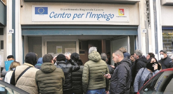 Caos Reddito Di Cittadinanza A Palermo Convocati Ma Il Centro Per