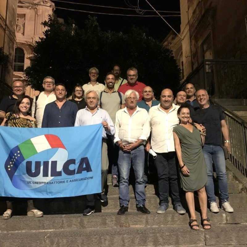 Nella foto allegata a destra Riccardo Ballotta nuovo responsabile Uilca Catania e a sinistra Enza Meli, Segretaria Generale Uil Catania.