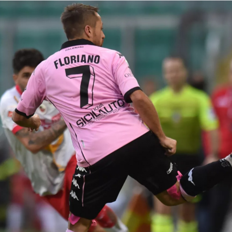 L'attaccante del Palermo Floriano (Fonte palermofc.com)