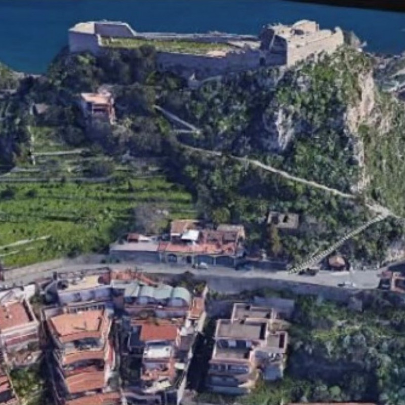 Il Castello di Monte Tauro a Taormina