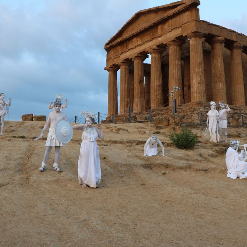 Il Risveglio degli dei all'alba alla Valle dei Templi di Agrigento