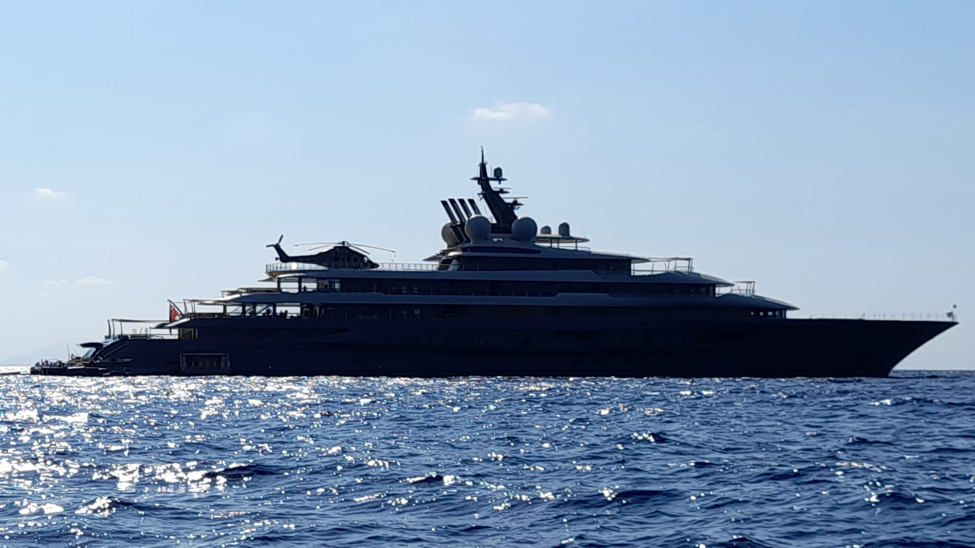 jeff bezos yacht sicilia