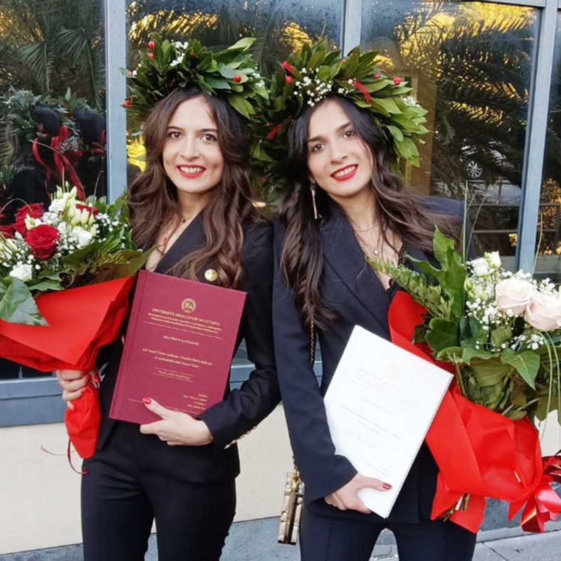 Beatrice e Cristina Gagliano festeggiano la laurea magistrale