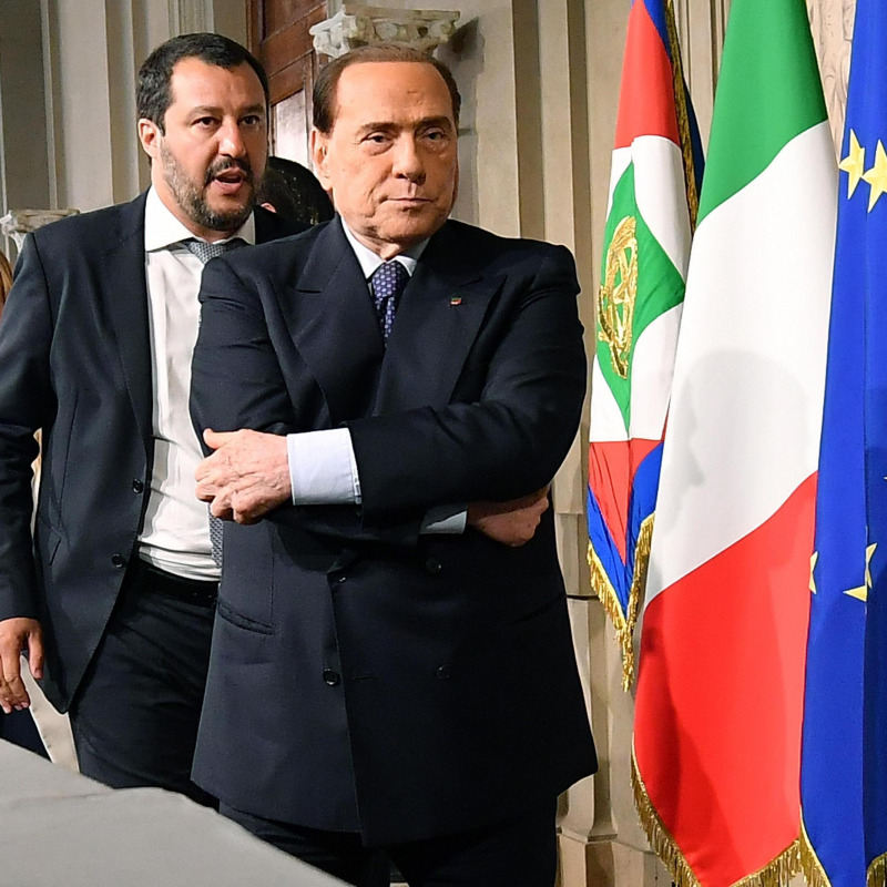 Silvio Berlusconi rinuncia alla candidatura al Colle