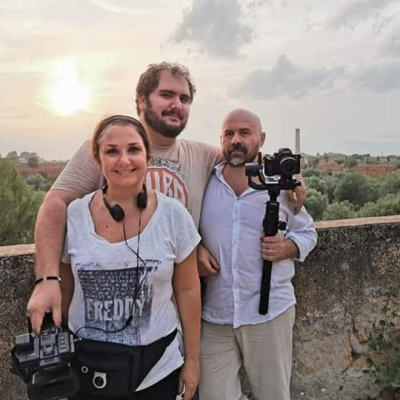 Il regista palermitano Fabrizio La Monica con gli attori Ferdinando Gattuccio e Valentina Franzone