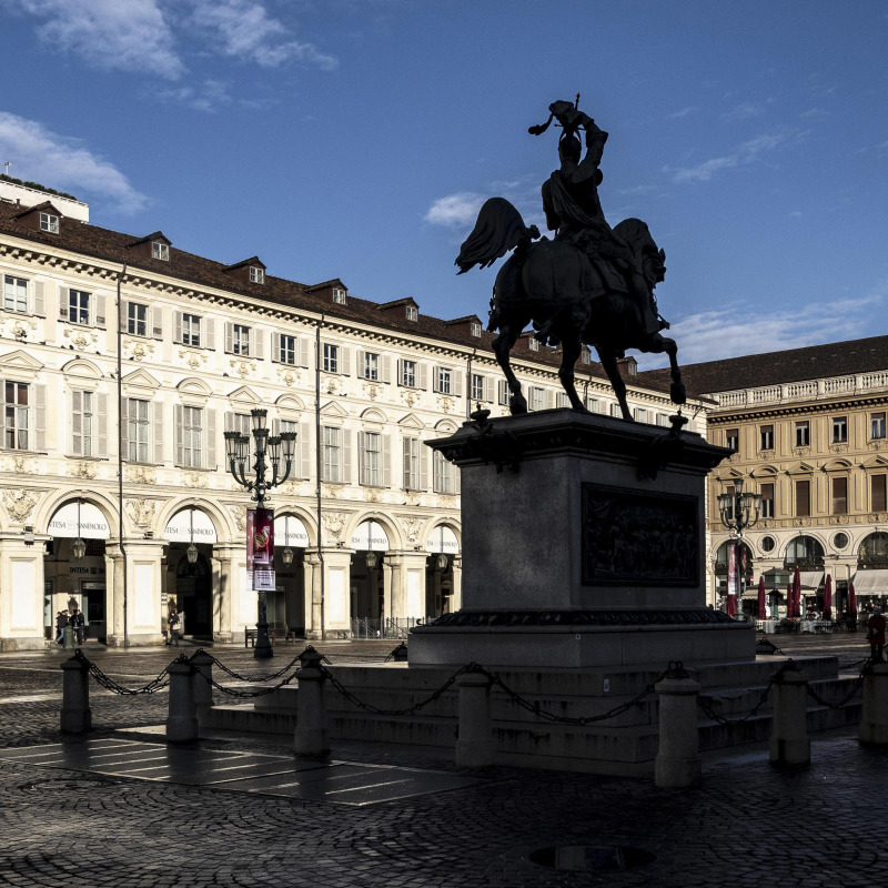 Palazzo Turinetti, storico edificio della centralissima piazza San Carlo a Torino, sede legale di Intesa Sanpaolo