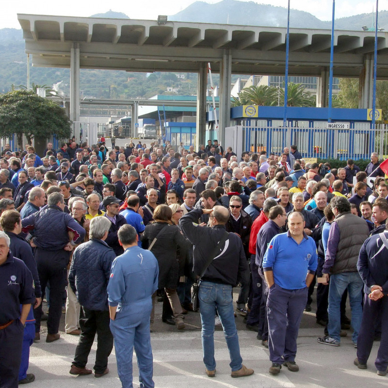 I lavoratori dello stabilimento Fiat di Termini in una foto del 2011