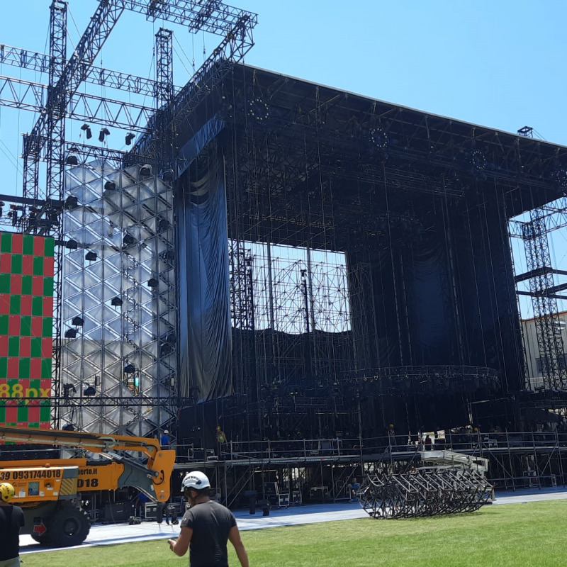 A Messina è stato già montato il palco del concerto di Vasco Rossi in programma domani, 17 giugno