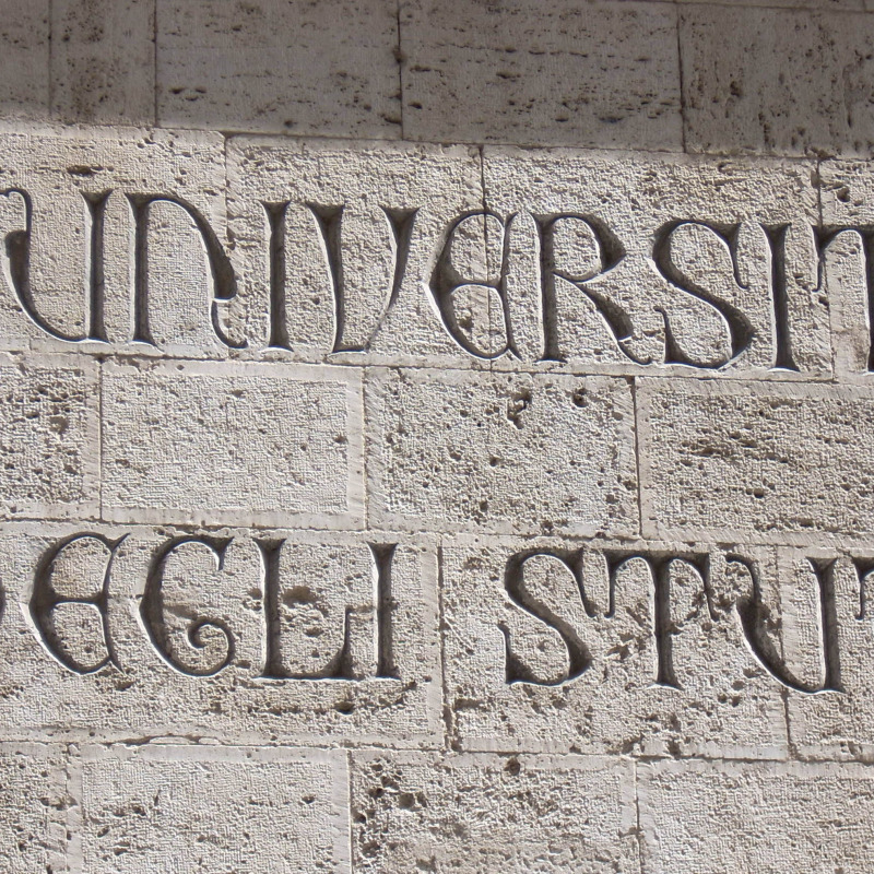 L'iscrizione all'ingresso dell'Università degli Studi di Siena