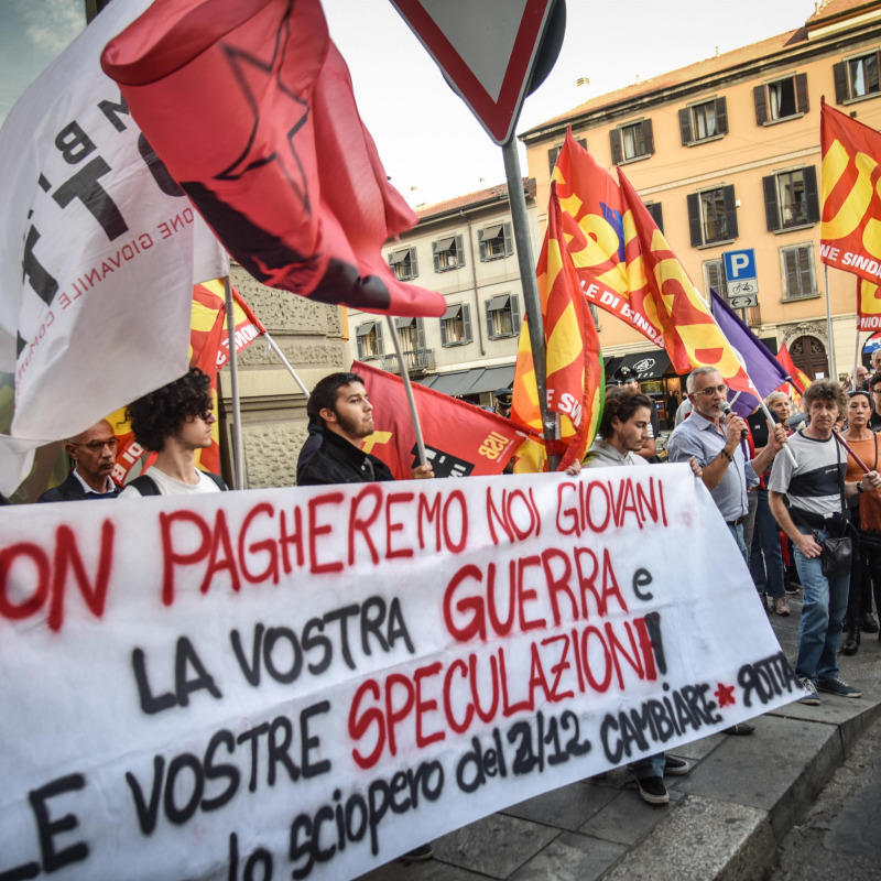 La protesta contro il caro bollette di due gioni fa a Milano