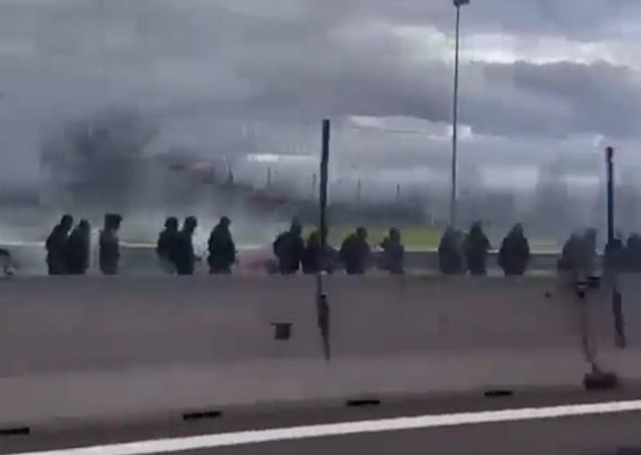 Les affrontements entre supporters de Roma et Napoli dans la zone de service de Badia al Pino, près d'Arezzo, sur l'Autostrada del Sole