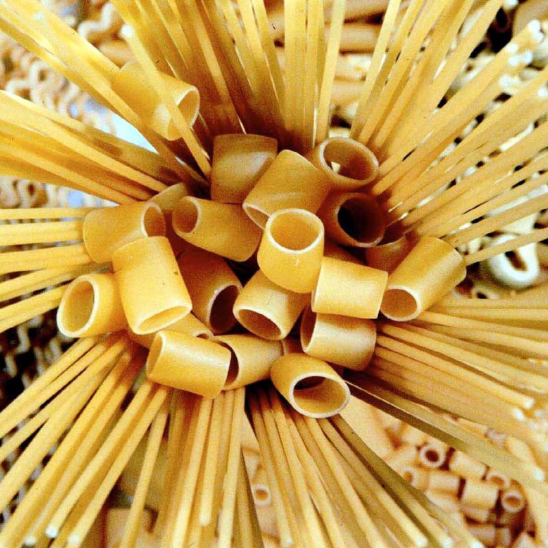 Vari tipi di pasta in un'immagine d'archivio (foto Ciro Fusco/Ansa)