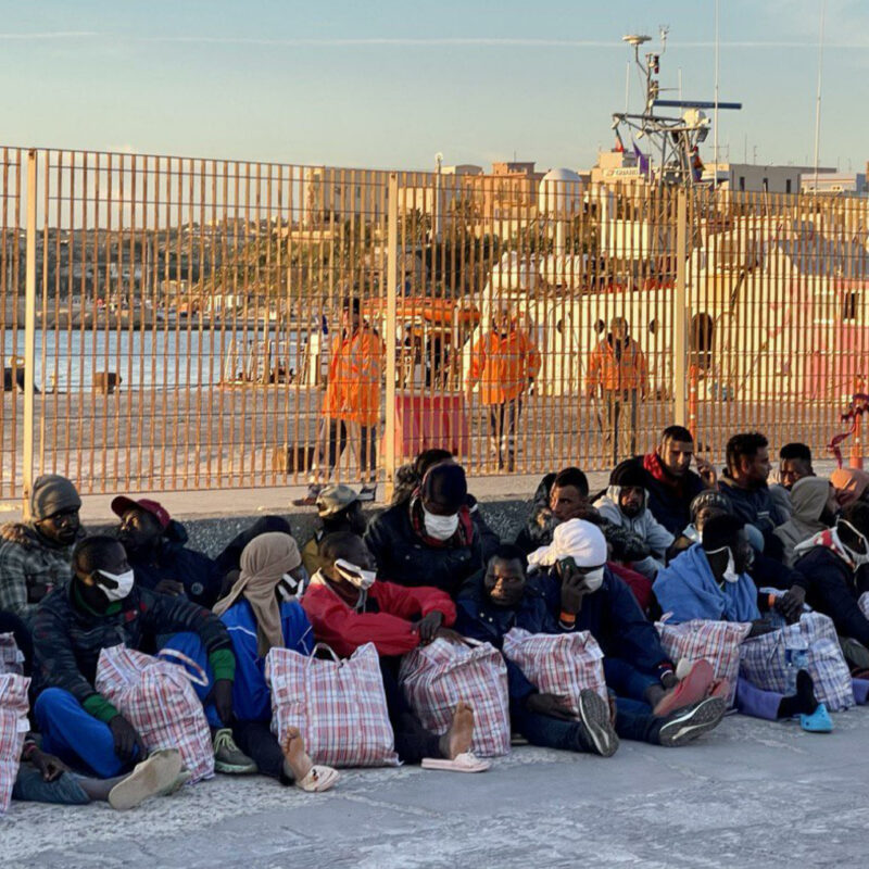 I migranti all'hotspot di Lampedusa