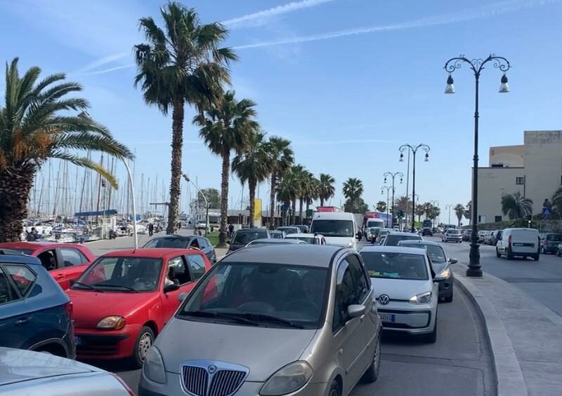 Traffico alla Cala a Palermo (foto archivio)