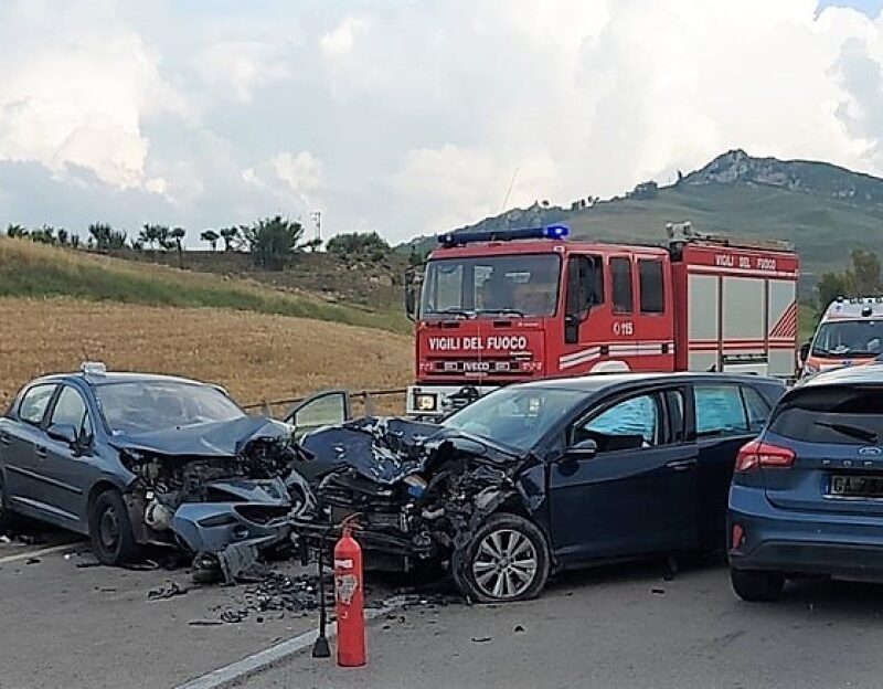 La scena dell'incidente sulla statale Palermo-Agrigento