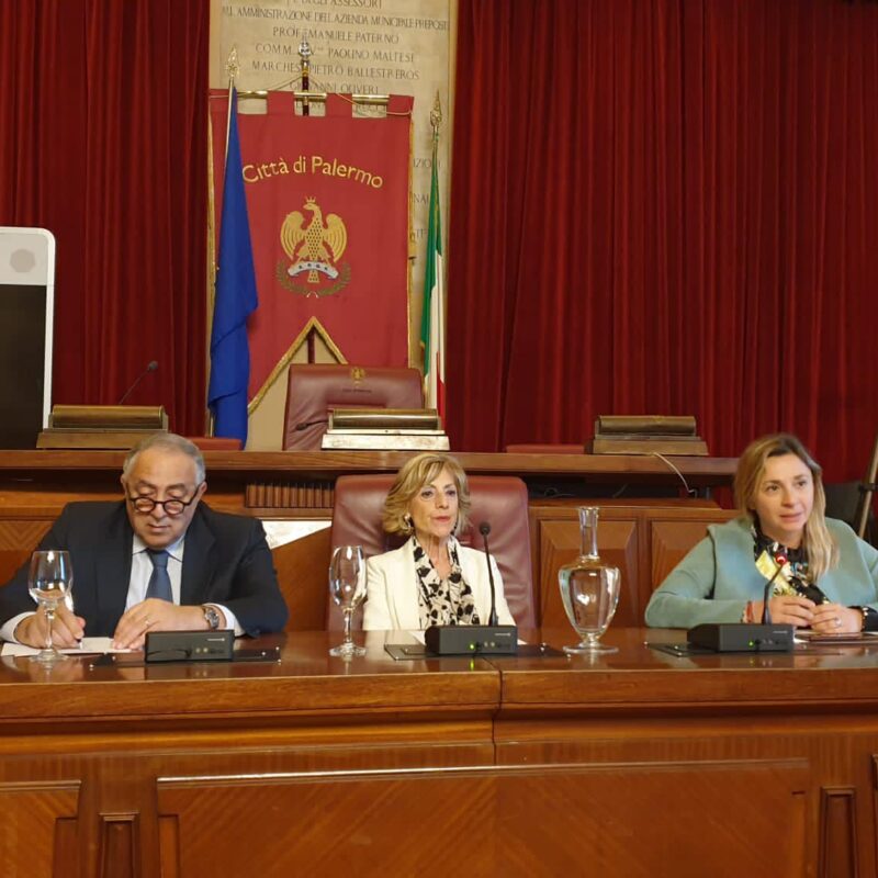 Il sindaco Lagalla e l'assessore Pennino con il prefetto Maria Teresa Cucinotta (al centro)