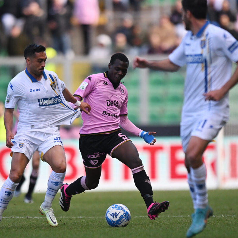 Claudio Gomes impegnato contro il Frosinone (foto Puglia)