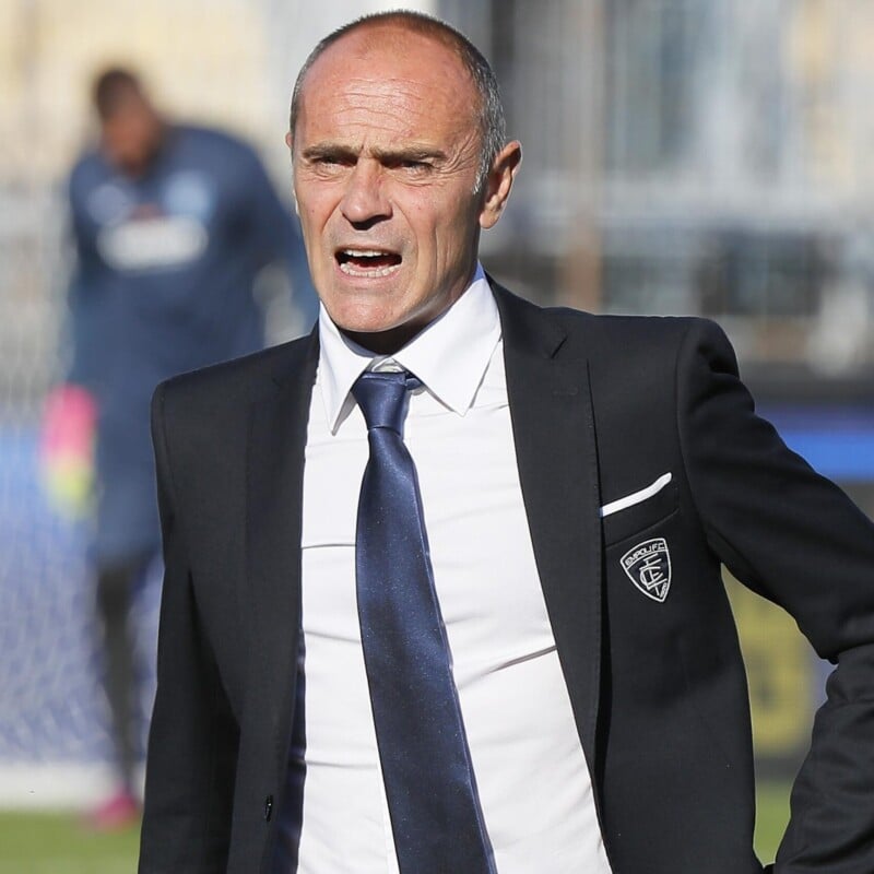 Empoli's coach team Giovanni Martusciello speaks to his players prior to the Italian Serie A soccer match between Empoli FC and A.S. Roma at Carlo Castellani stadium in Empoli, Italy, 30 October 2016.ANSA/ FABIO MUZZI