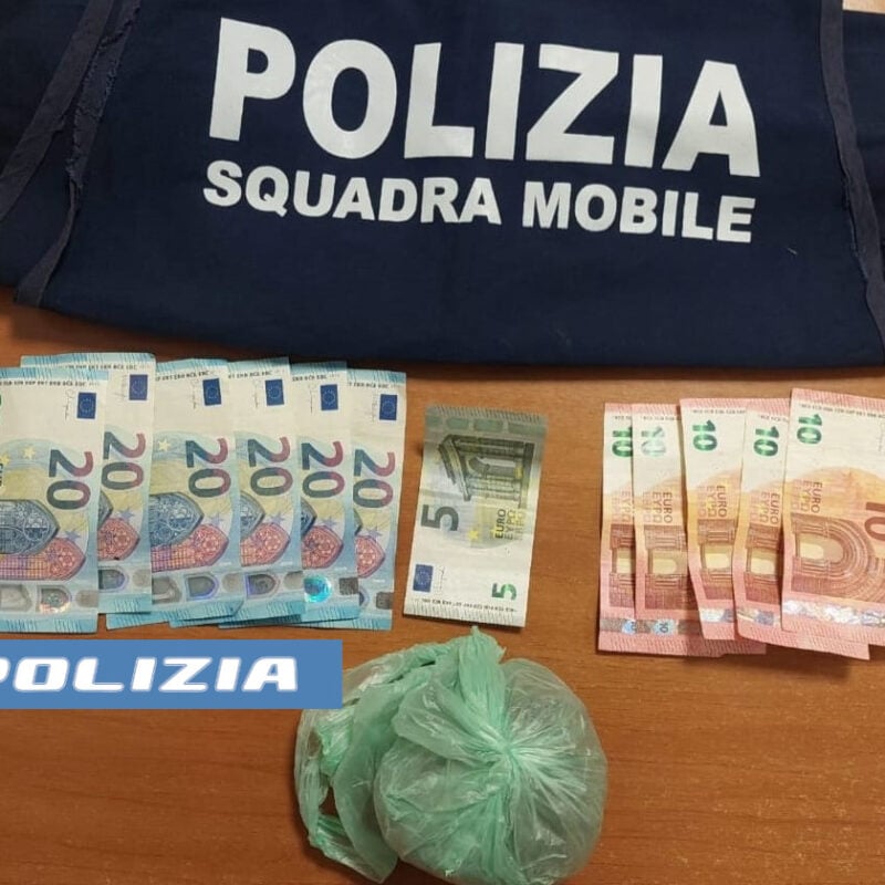 ARRESTATO DALLA POLIZIA DI STATO NEL QUARTIERE SAN BERILLO VECCHIO PER SPACCIO