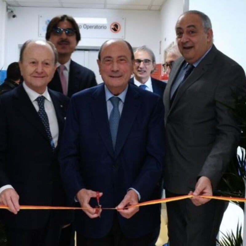 Palermo, Schifani inaugura la sala operatoria ibrida del Maria Eleonora Hospital