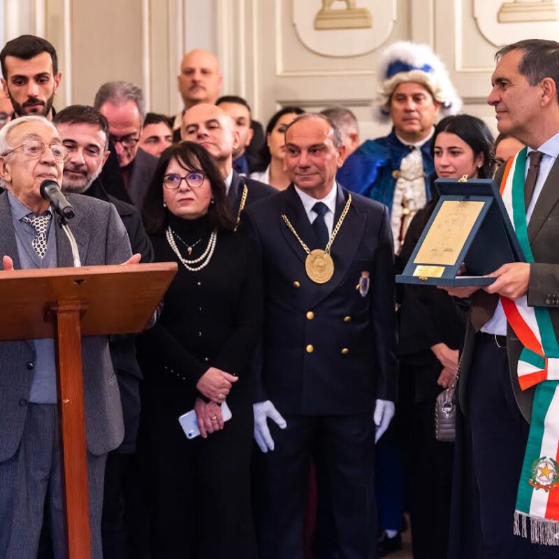 Tuccio Musumeci riceve la Candelora d'oro