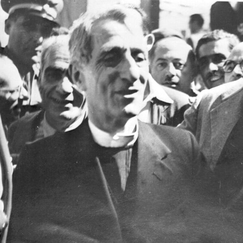 1 - Dopo il forzato scioglimento del Partito Popolare Italiano da parte del regime fascista nel 1926, i suoi maggiori esponenti si mantennero in contatto grazie al lavoro di collegamento di don Luigi Sturzo dall'esilio londinese. ANSA